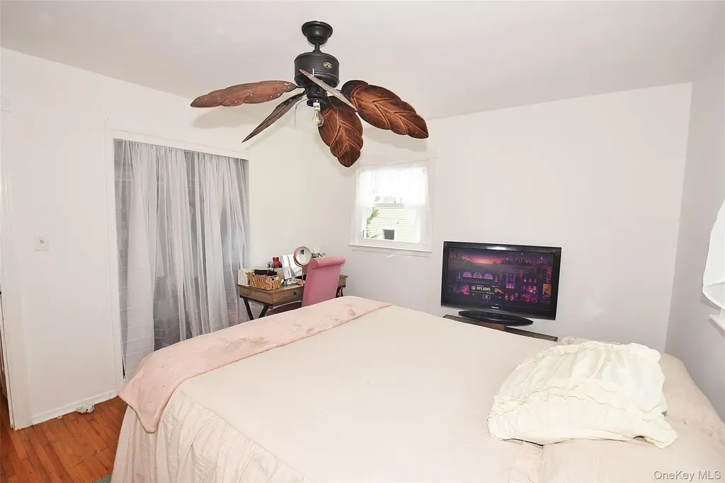 200 Cedar Lane Babylon NY 11702