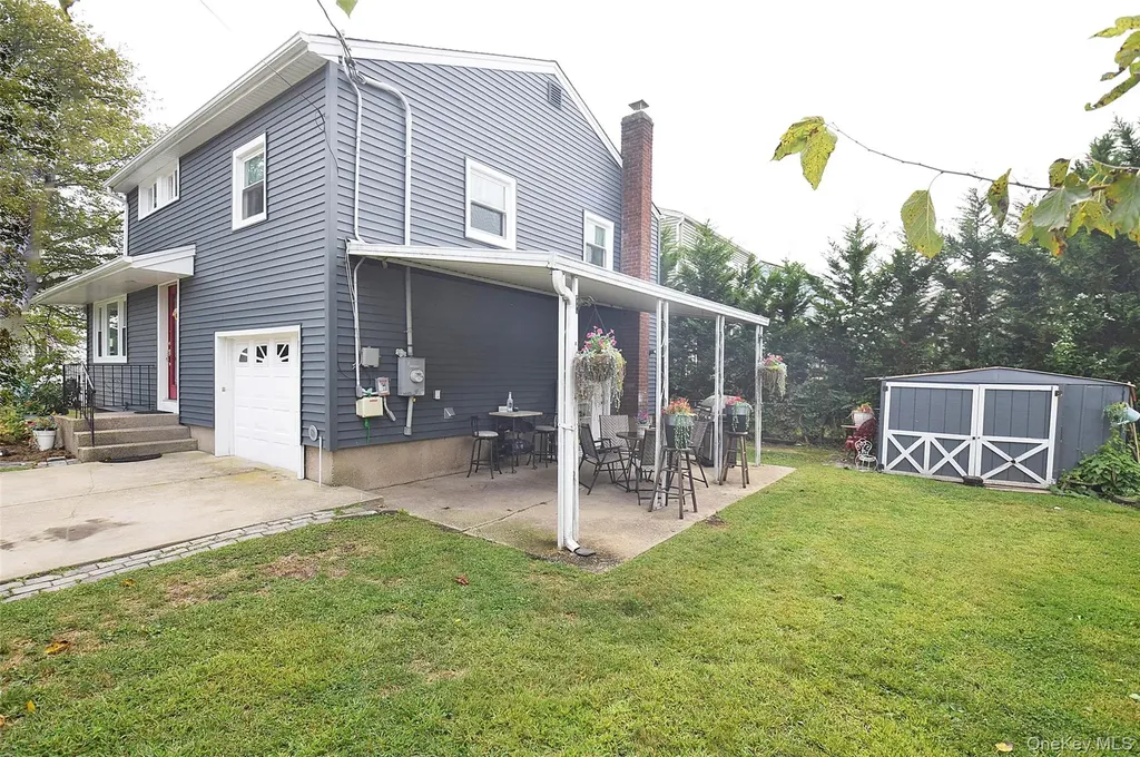 200 Cedar Lane Babylon NY 11702