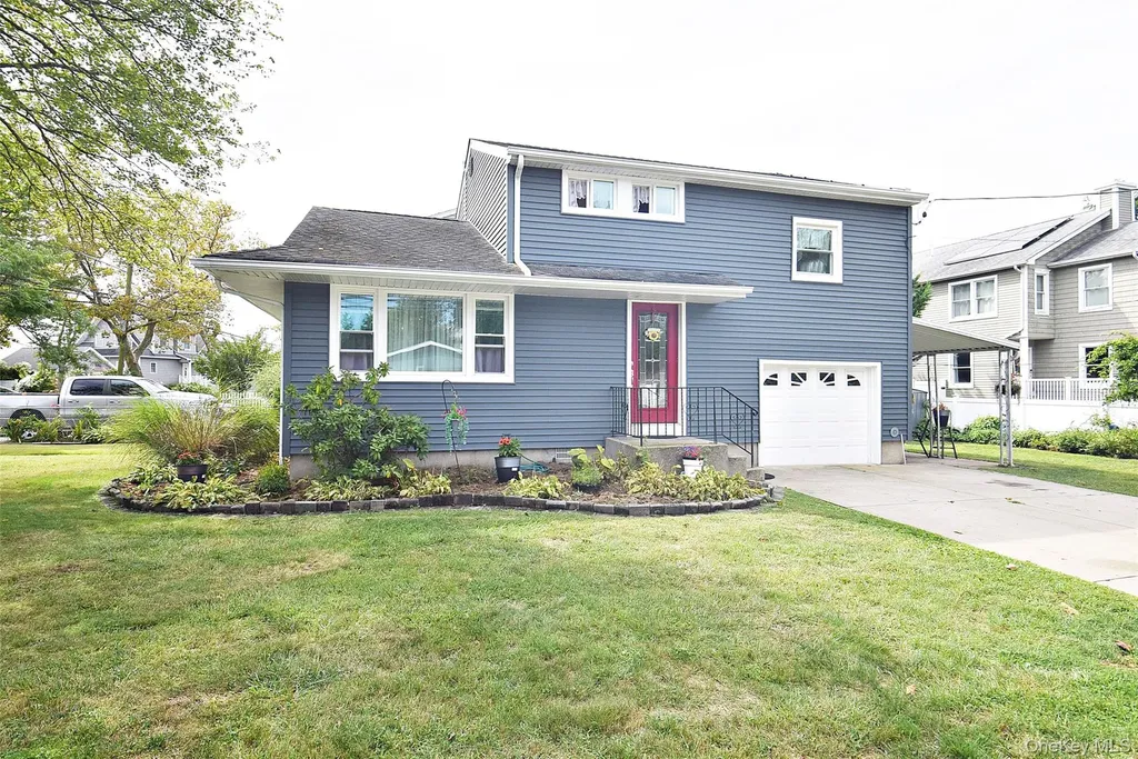 200 Cedar Lane Babylon NY 11702