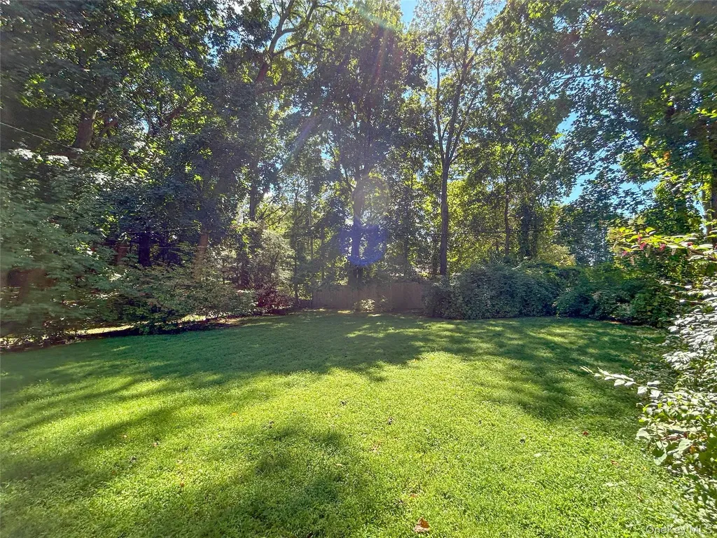18 Beechwood Park Poughkeepsie NY 12601