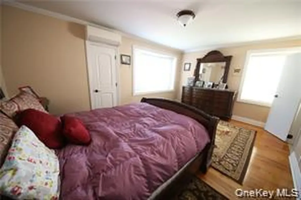 2032 Hobart Avenue Bronx NY 10461