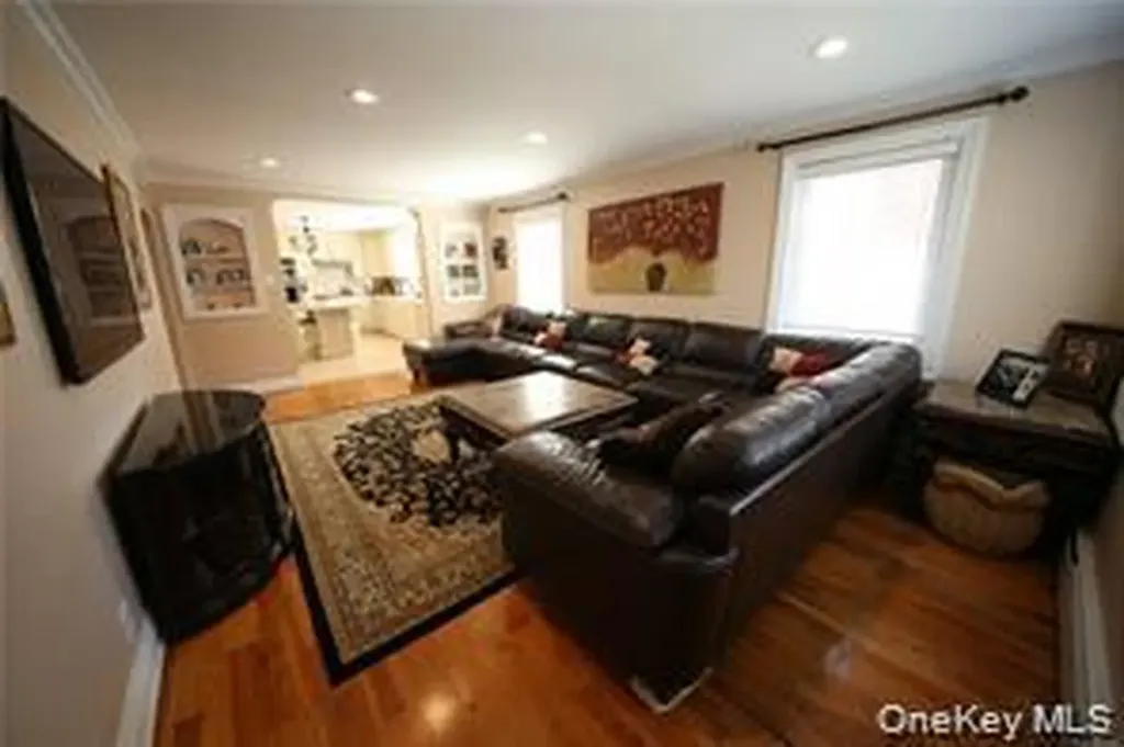 2032 Hobart Avenue Bronx NY 10461
