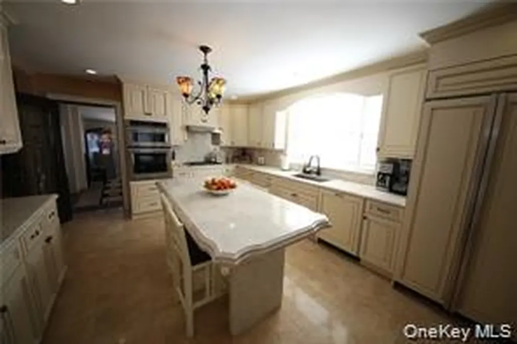 2032 Hobart Avenue Bronx NY 10461
