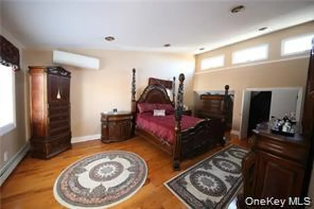 2032 Hobart Avenue Bronx NY 10461
