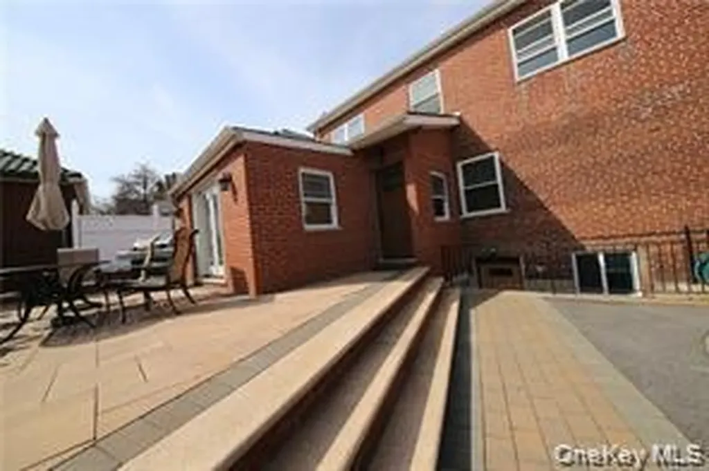 2032 Hobart Avenue Bronx NY 10461