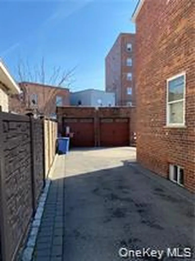 2032 Hobart Avenue Bronx NY 10461