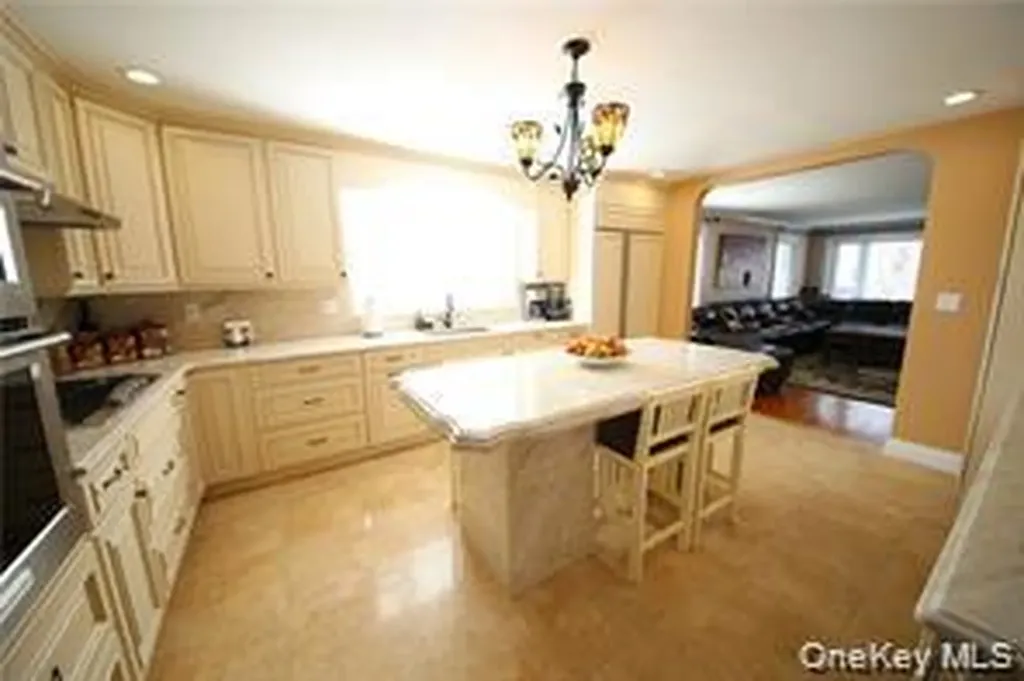 2032 Hobart Avenue Bronx NY 10461