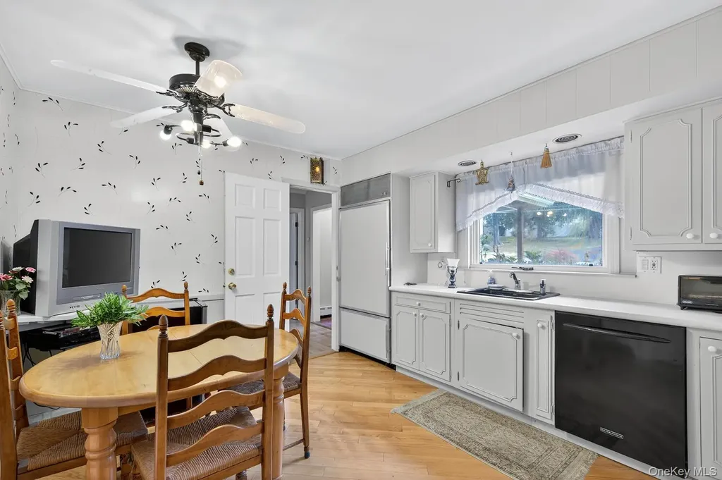 12 Griffith Lane Huntington NY 11743
