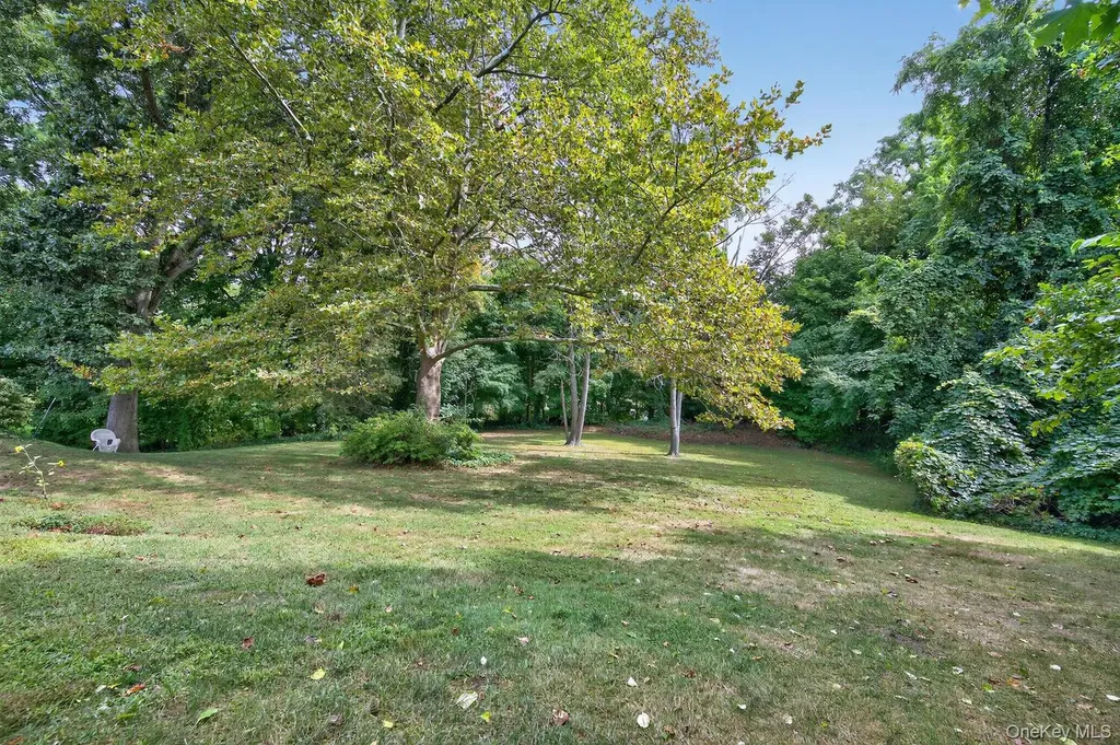 12 Griffith Lane Huntington NY 11743