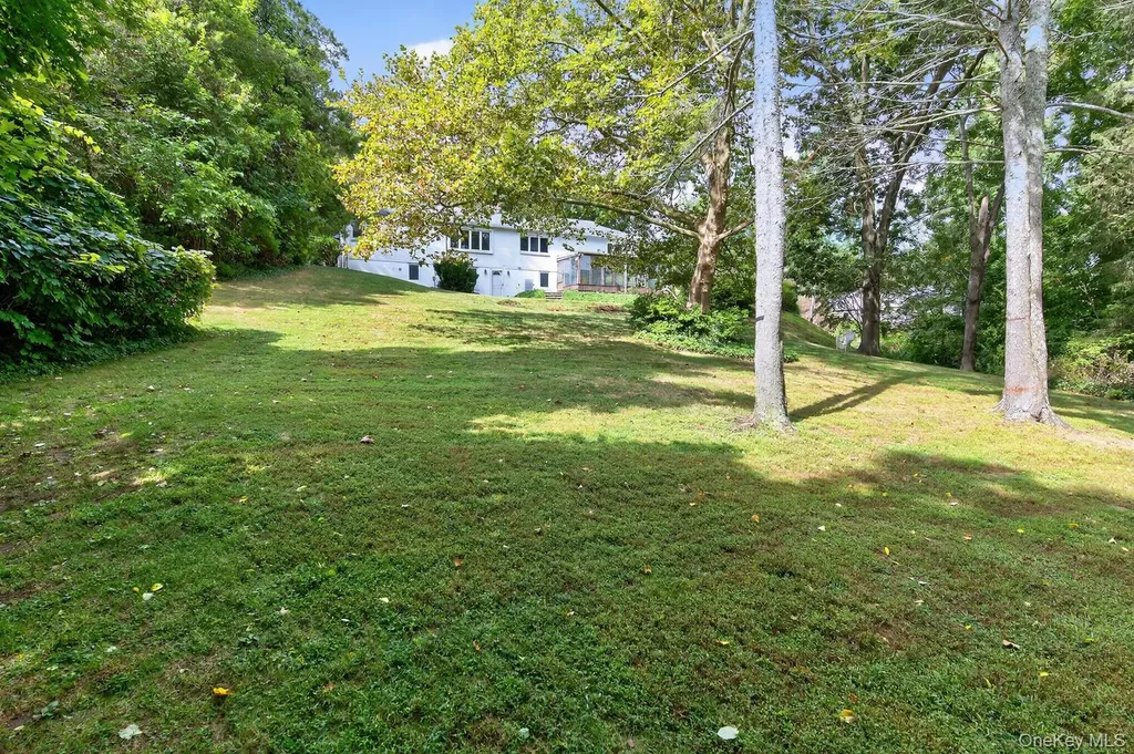 12 Griffith Lane Huntington NY 11743