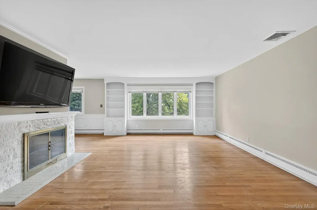 12 Griffith Lane Huntington NY 11743