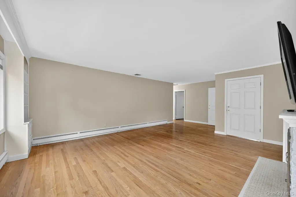 12 Griffith Lane Huntington NY 11743