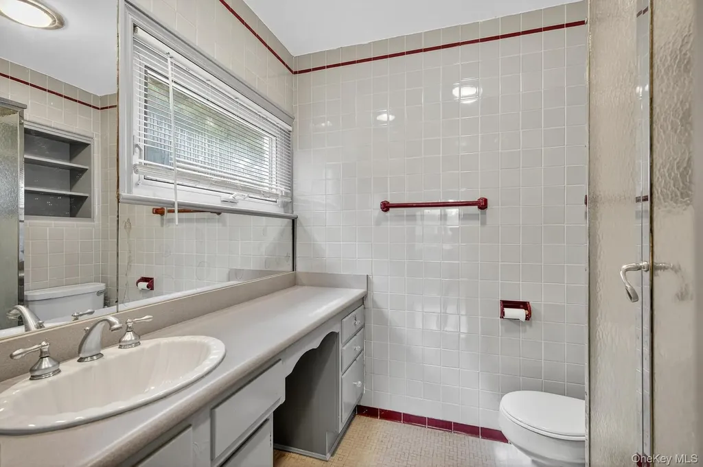 12 Griffith Lane Huntington NY 11743