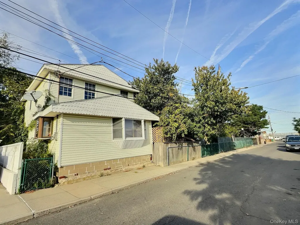 815 Walton Road Broad Channel NY 11693