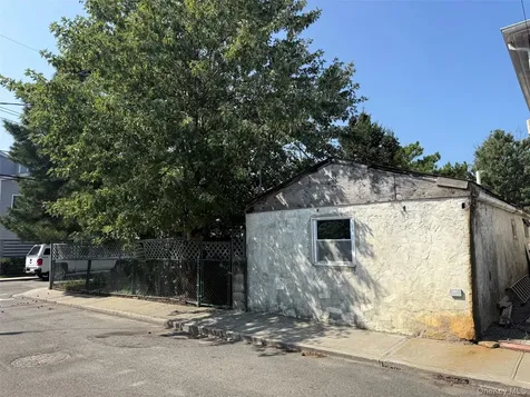 815 Walton Road Broad Channel NY 11693