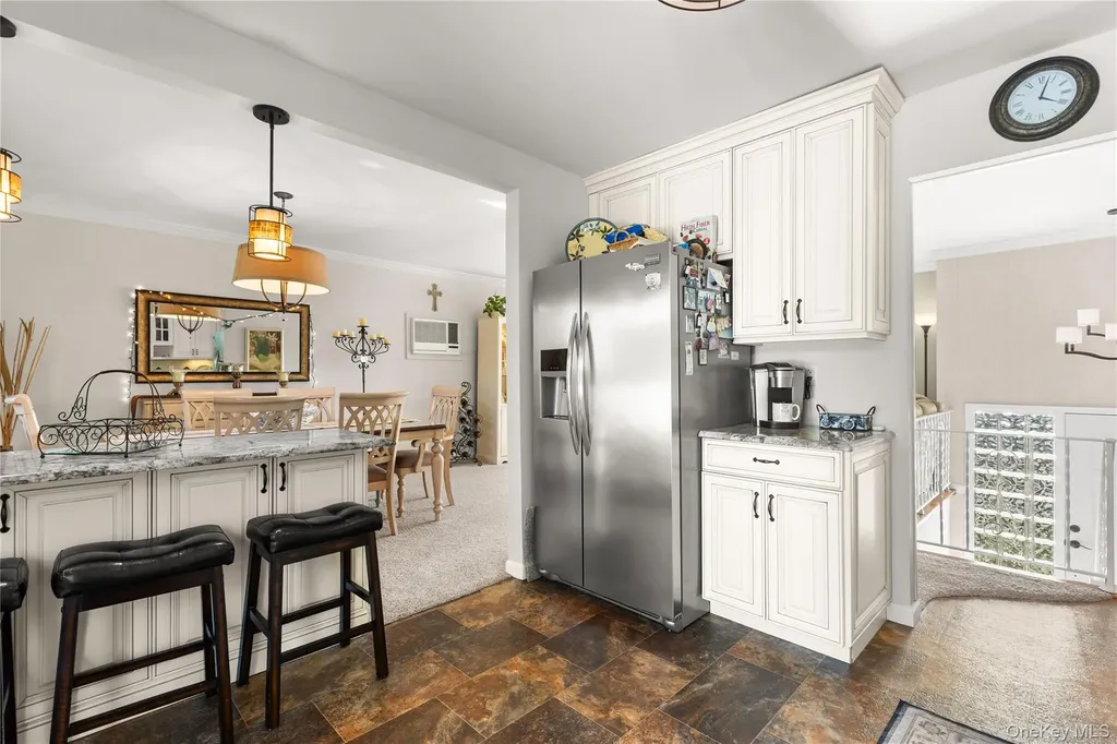 67 Hemlock Lane Bay Shore NY 11706