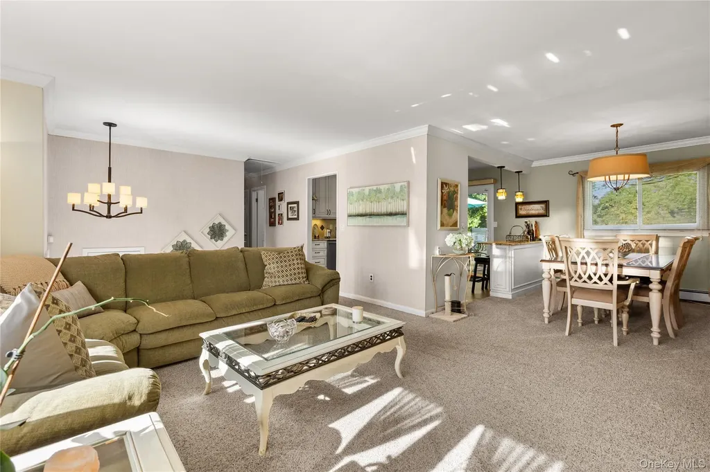 67 Hemlock Lane Bay Shore NY 11706