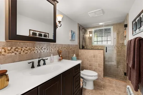 67 Hemlock Lane Bay Shore NY 11706