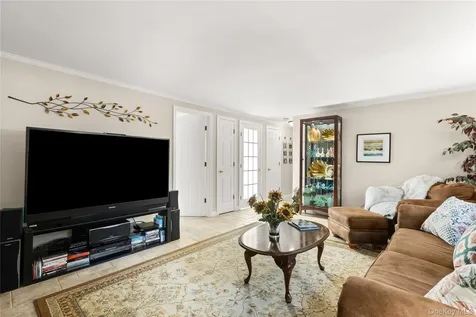 67 Hemlock Lane Bay Shore NY 11706