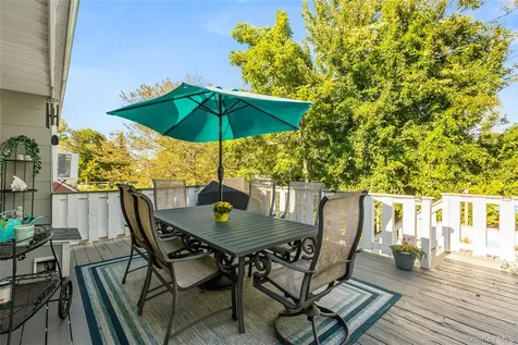 67 Hemlock Lane Bay Shore NY 11706