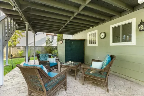 67 Hemlock Lane Bay Shore NY 11706