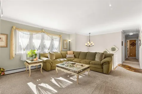 67 Hemlock Lane Bay Shore NY 11706