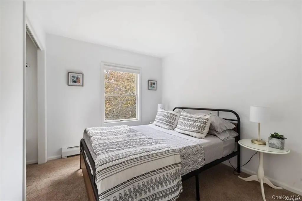 4 Wooded Lane Hampton Bays NY 11946