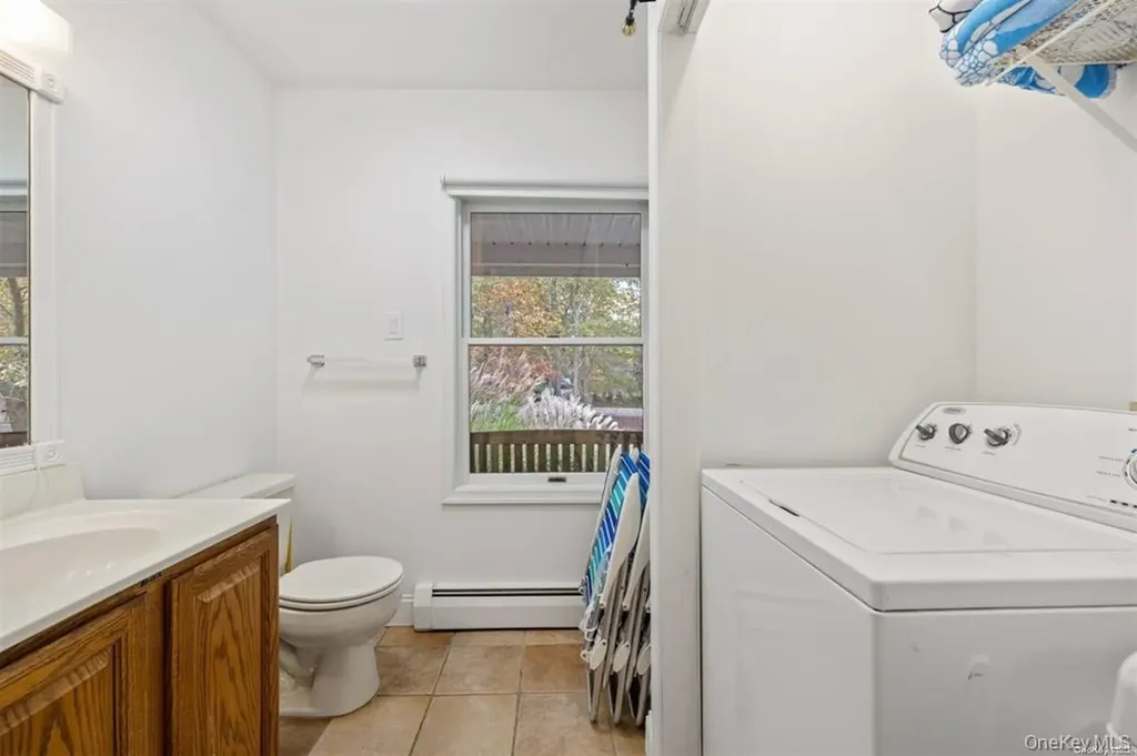 4 Wooded Lane Hampton Bays NY 11946
