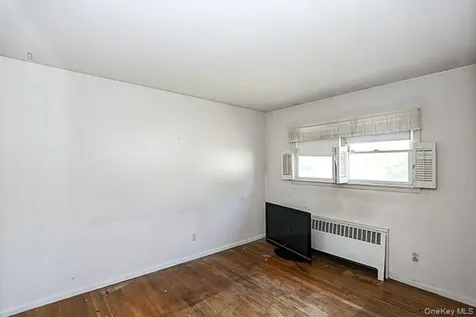 119 S 6th Street Bethpage NY 11714