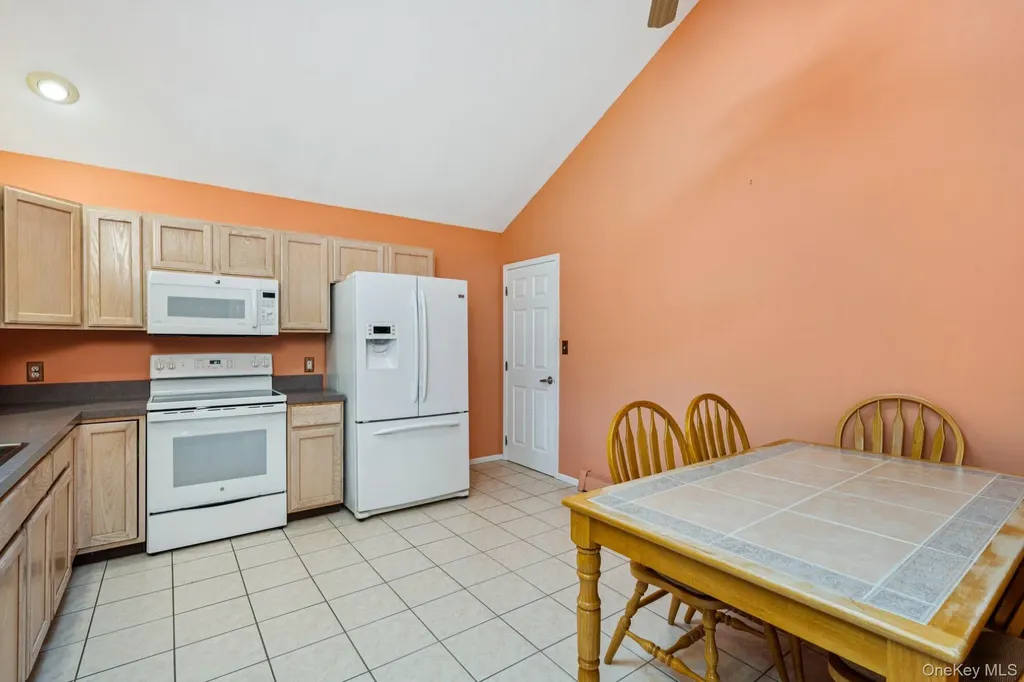 46 Broadway Shirley NY 11967