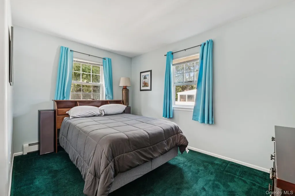 46 Broadway Shirley NY 11967
