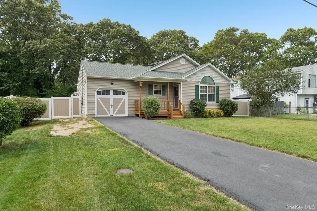 46 Broadway Shirley NY 11967