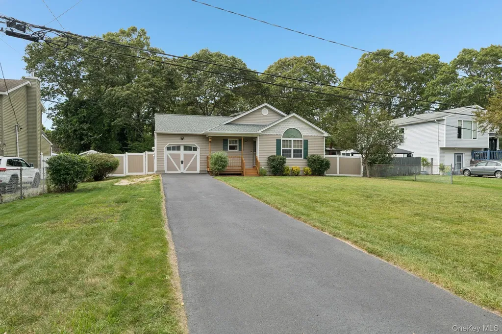 46 Broadway Shirley NY 11967