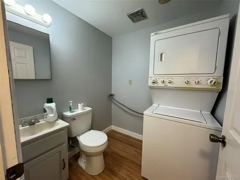 61 Baymens Sayville NY 11782