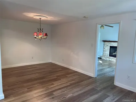 61 Baymens Sayville NY 11782