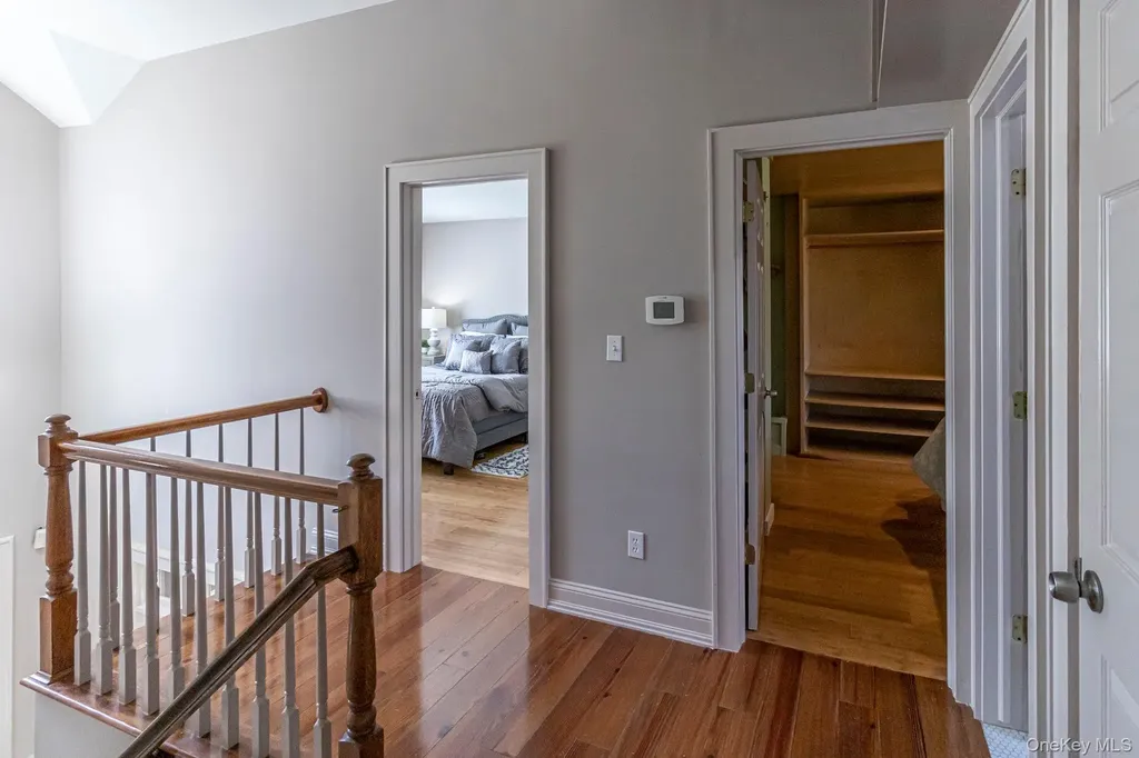 6 Bayview Terrace Hampton Bays NY 11946