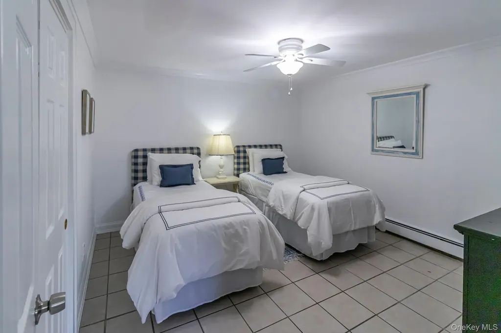 6 Bayview Terrace Hampton Bays NY 11946
