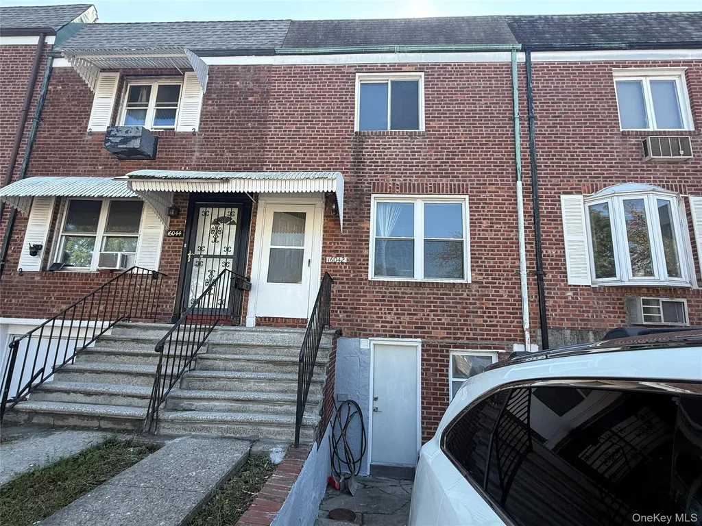 16042 26th Avenue Flushing NY 11358