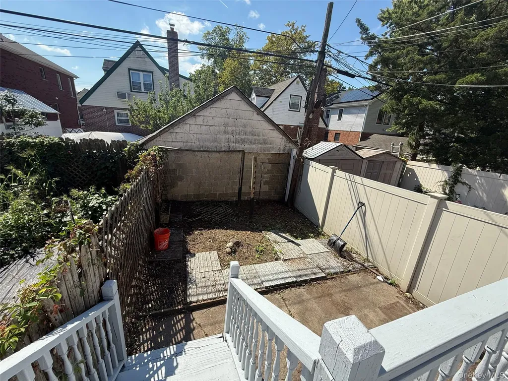 16042 26th Avenue Flushing NY 11358