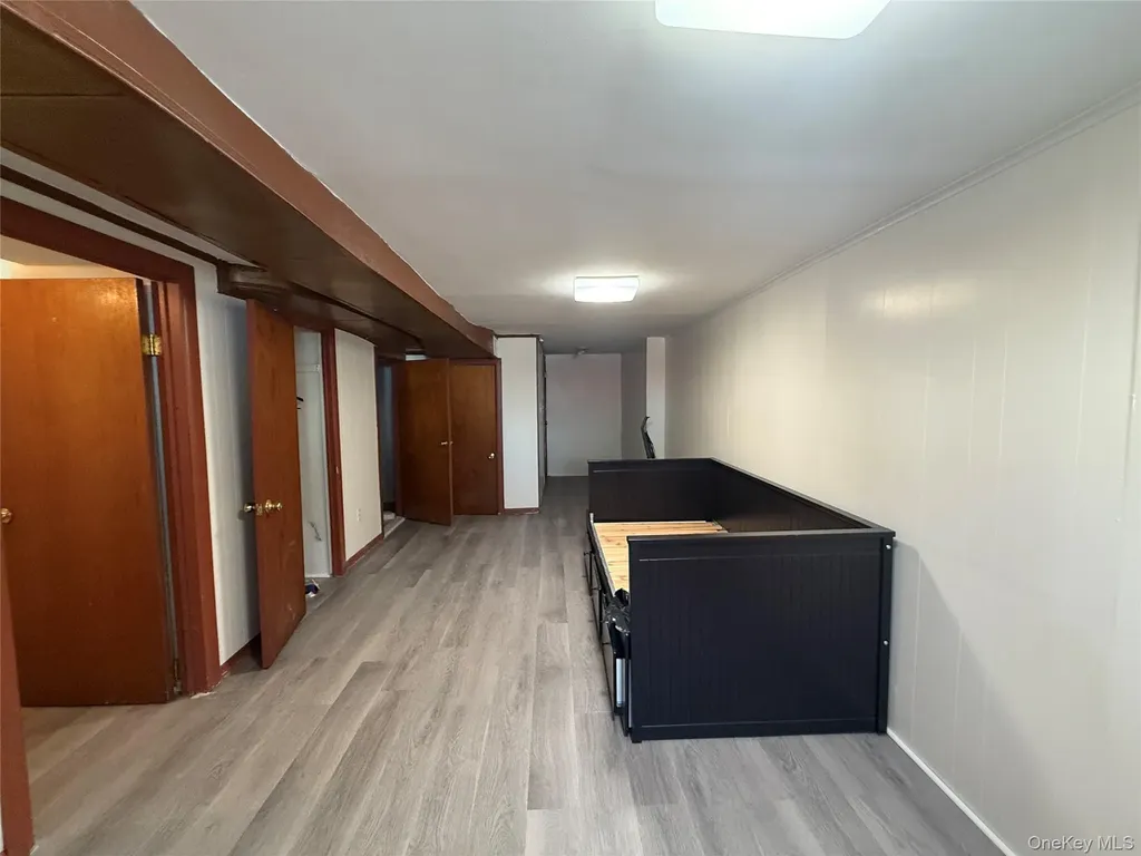 16042 26th Avenue Flushing NY 11358