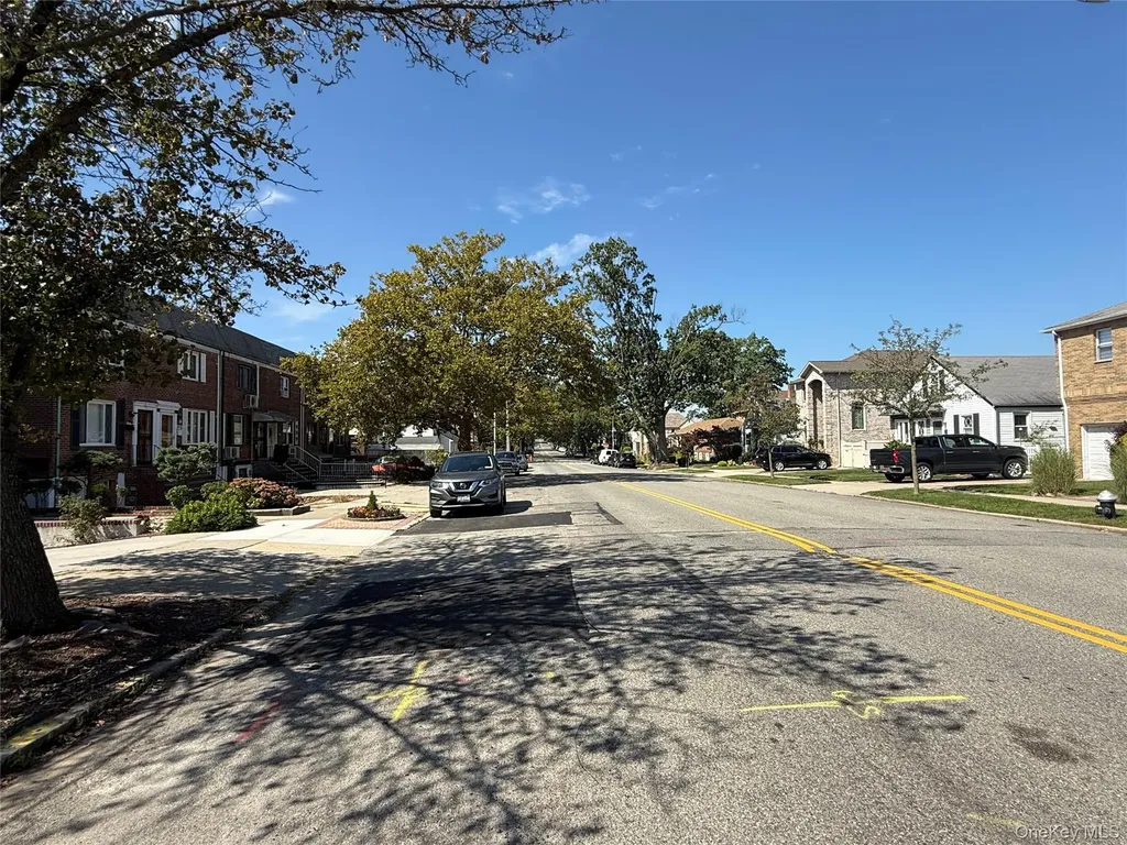 16042 26th Avenue Flushing NY 11358