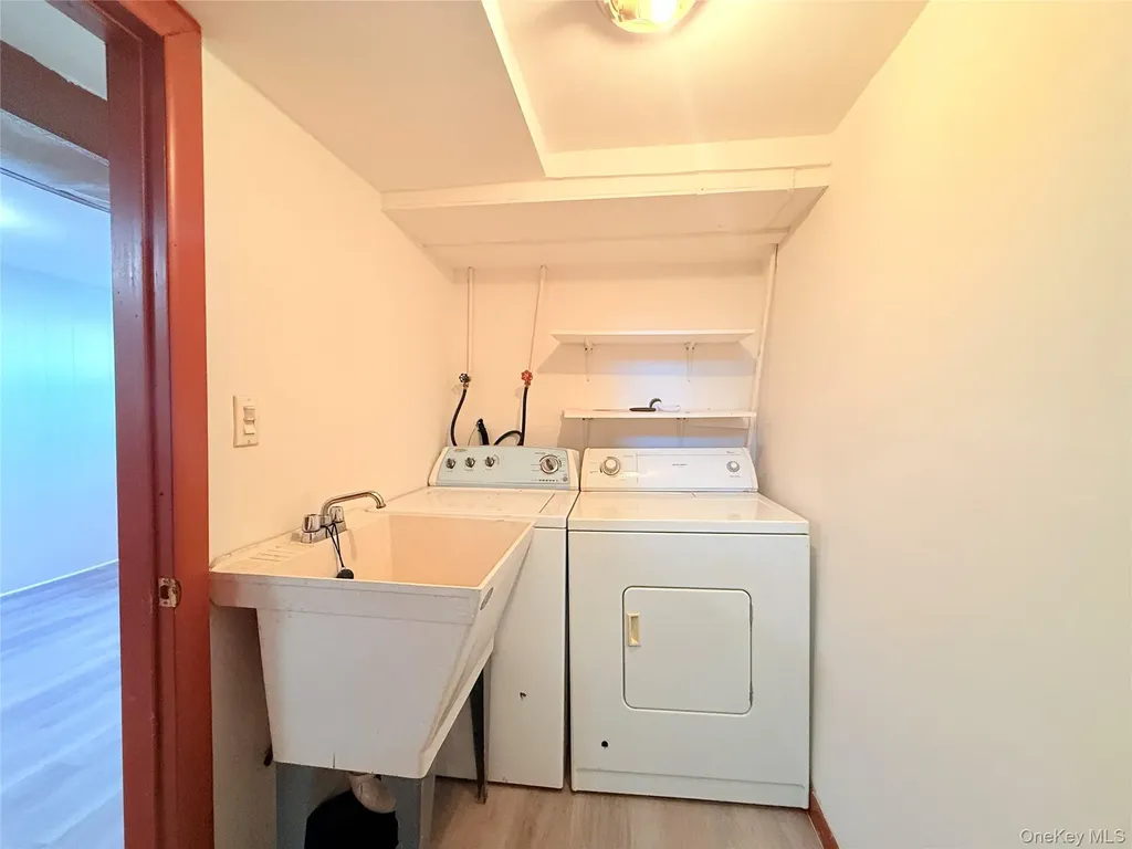 16042 26th Avenue Flushing NY 11358
