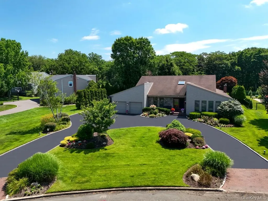 1 Castle Drive Woodbury NY 11797