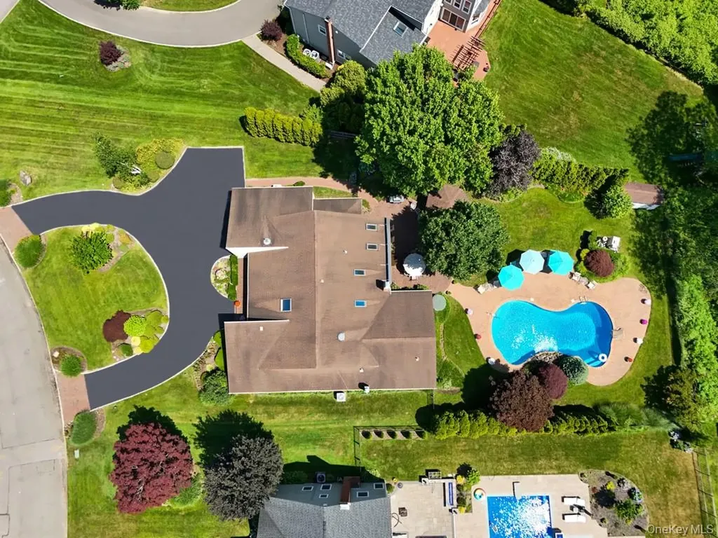 1 Castle Drive Woodbury NY 11797
