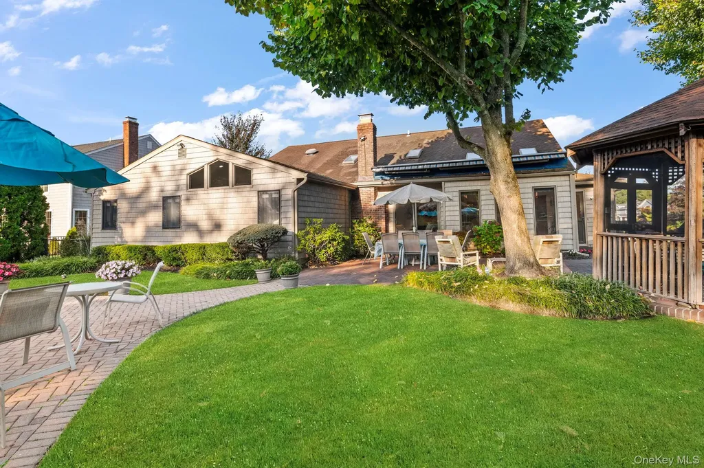 1 Castle Drive Woodbury NY 11797