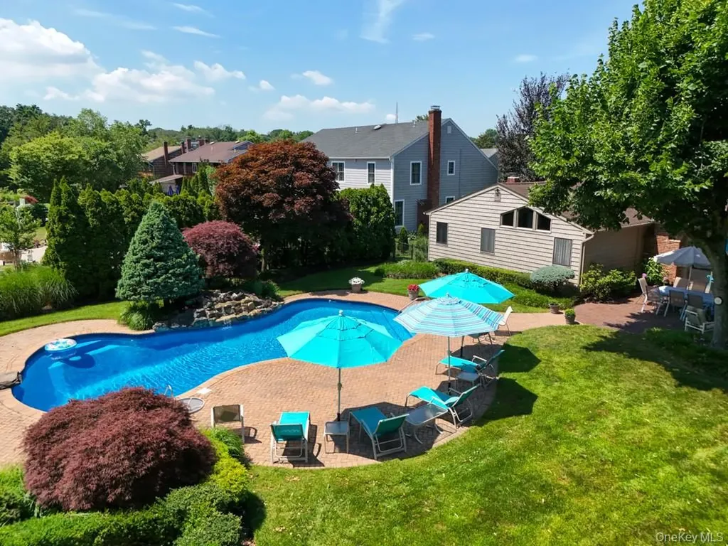 1 Castle Drive Woodbury NY 11797
