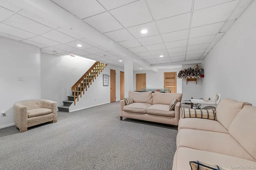 1 Castle Drive Woodbury NY 11797