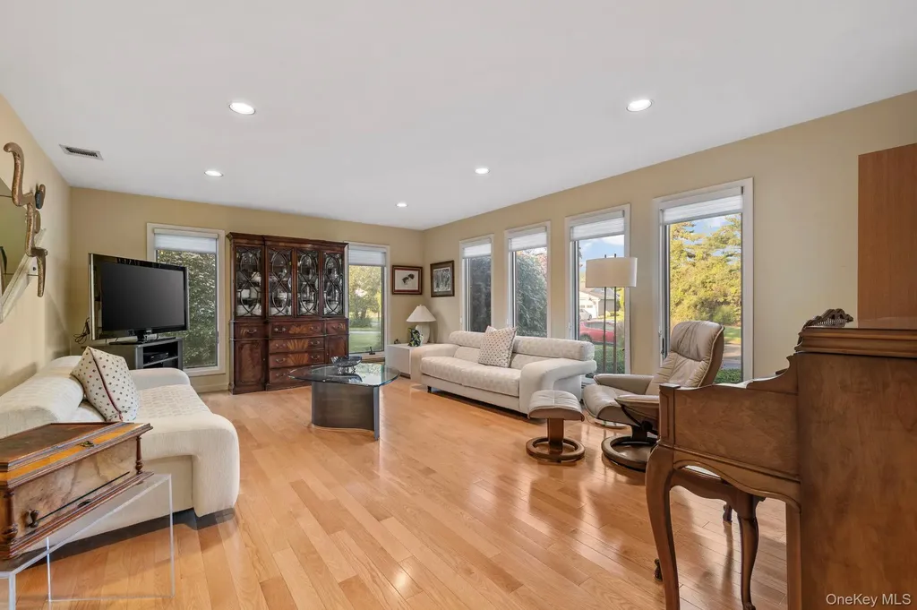 1 Castle Drive Woodbury NY 11797