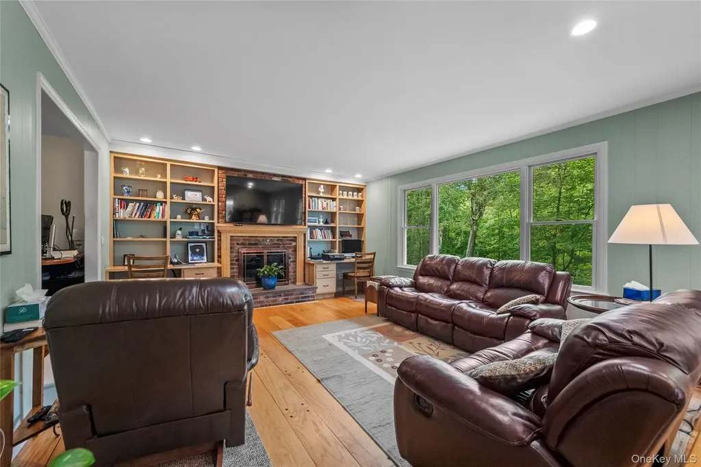 33 Sammis Lane White Plains NY 10605