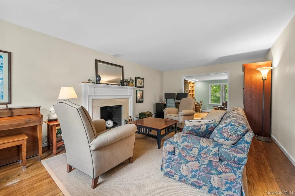 33 Sammis Lane White Plains NY 10605